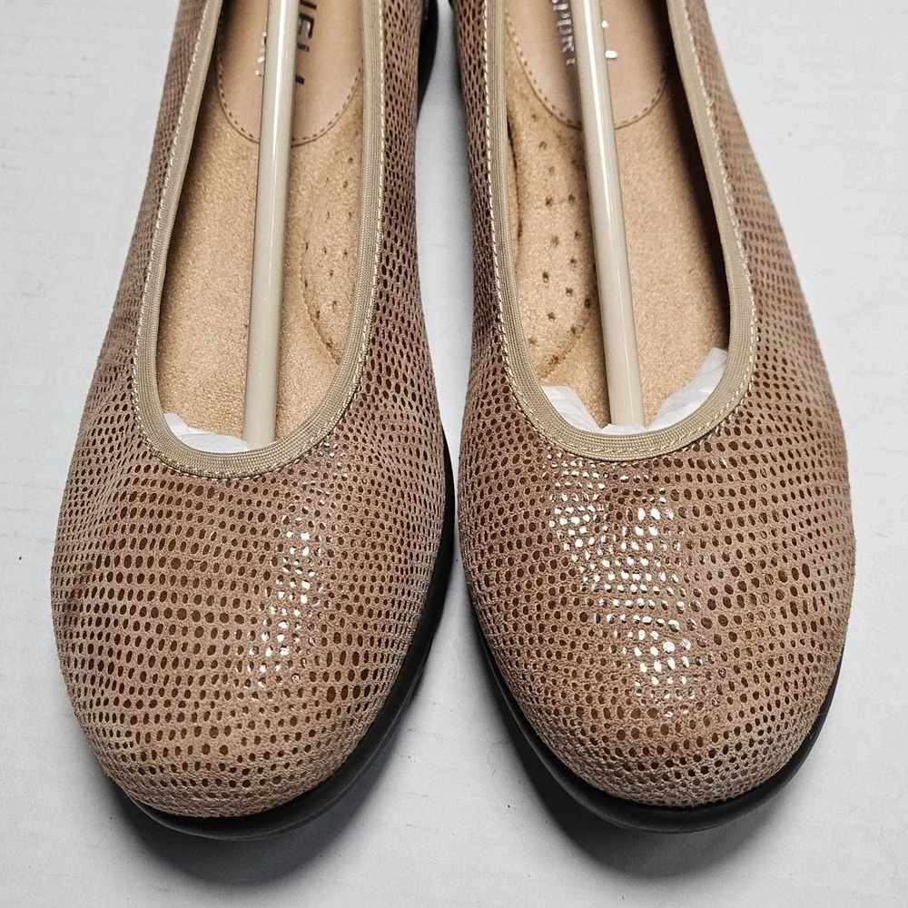 Vaneli Sport Donia Taupe E Printed Leather Ballet Wedge Pumps Women's 7Wide NEW‎
